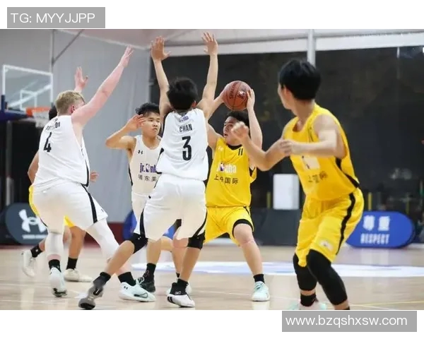 重庆篮球队中路突破革新探索新战术提升球队竞争力与观赏性